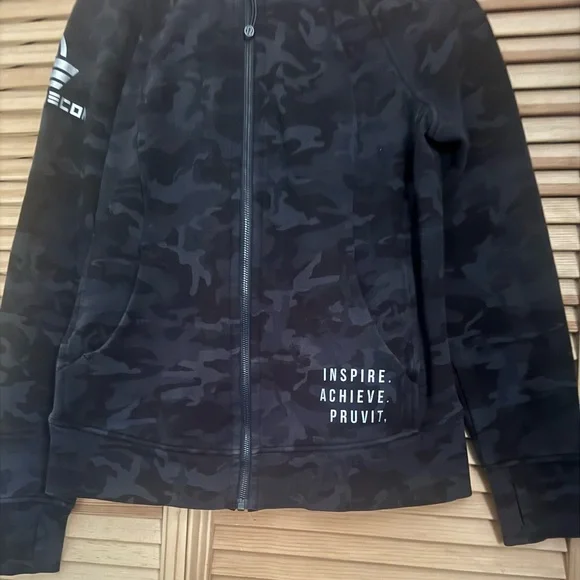 Lululemon Black Camo Zip-Up Hoodie Sz 10 - Picture 2 of 5